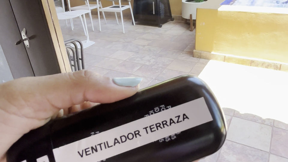 How to turn on the ceiling fan